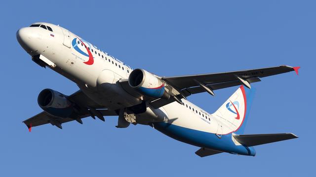 VQ-BFV:Airbus A320-200:Уральские авиалинии